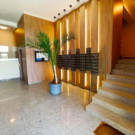 Апартаменти Bright&cozy Coresi C2