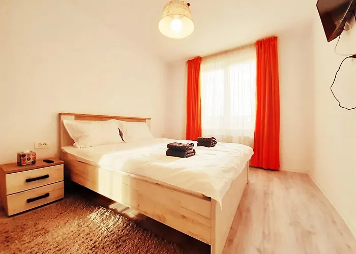 Апартаменти Bright&cozy Coresi C2 *